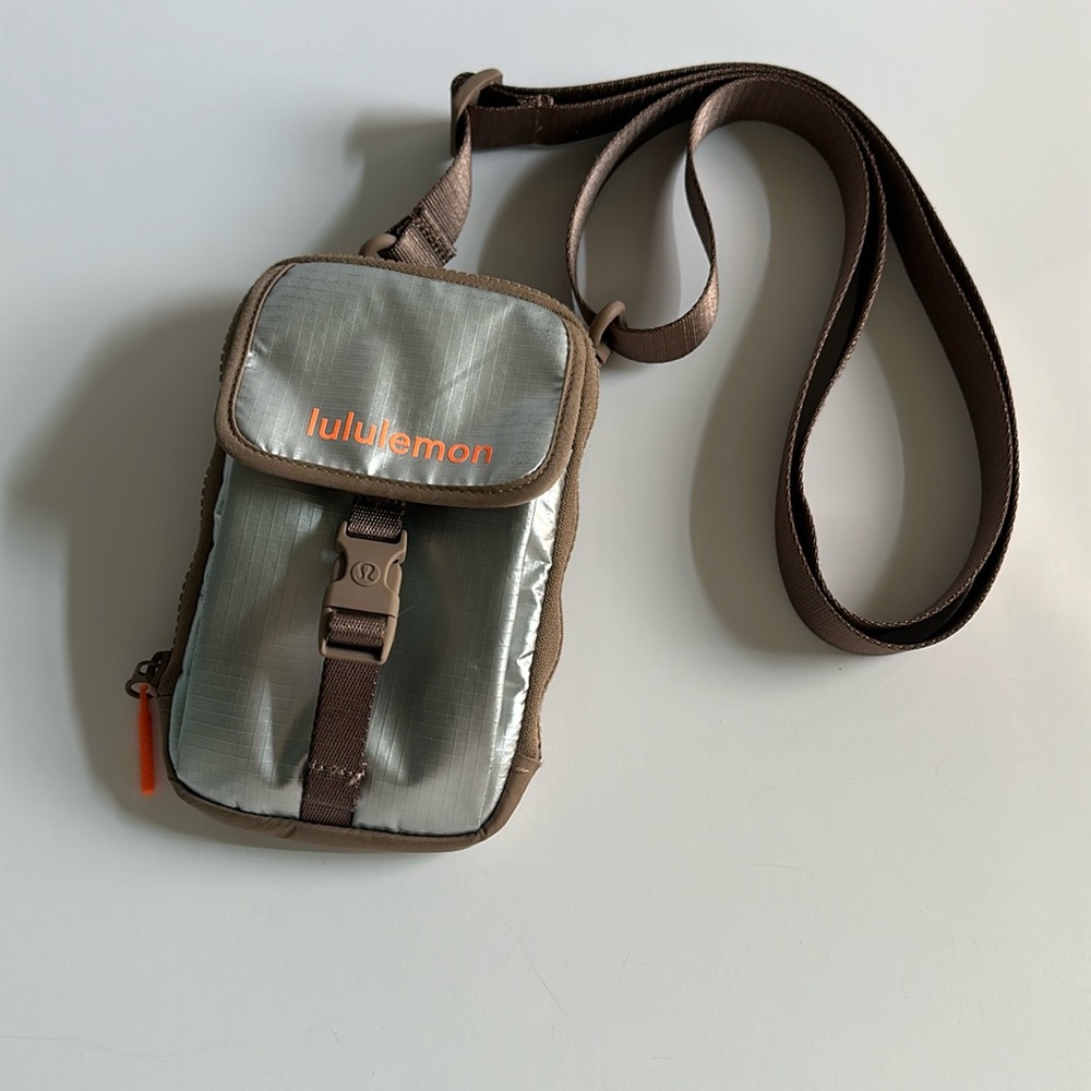 Lululemon crossbody